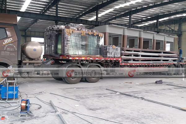 從事公交站臺候車(chē)亭的廠(chǎng)家