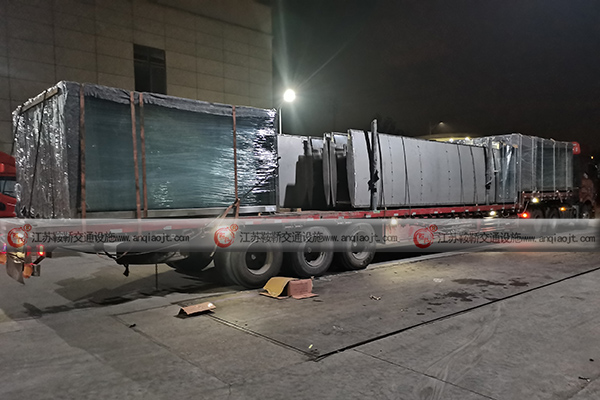 廣東深圳候車(chē)亭