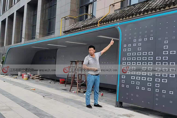 現代候車(chē)亭需要具備哪些功能