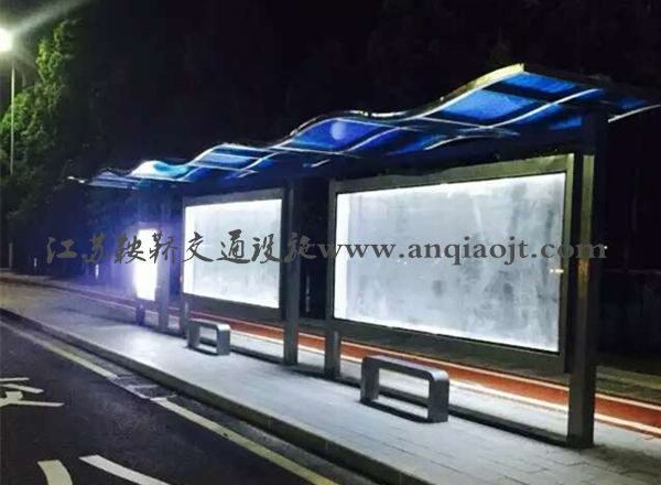 廣州梟州大橋公交候車(chē)亭案例